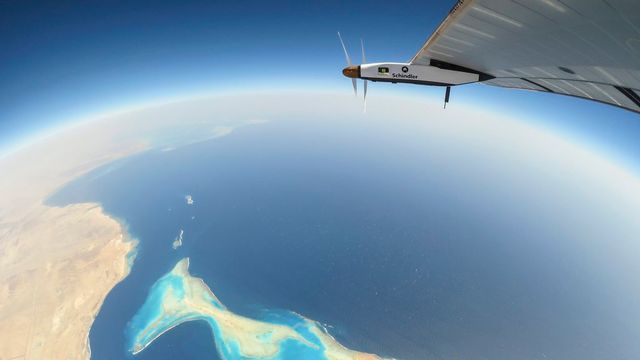 Solar Impulse au-dessus de la Mer rouge. [EPA/Bertrand Piccars/Solar Impulse - key]