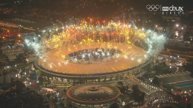 Cérémonie de clôture: la flamme olympique est éteinte sous la voix de Mariene De Castro [RTS]
