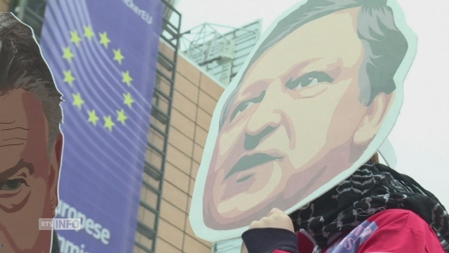 Démonstration à Bruxelles contre l'engagement de José Manuel Barroso chez Goldman Sachs [RTS]