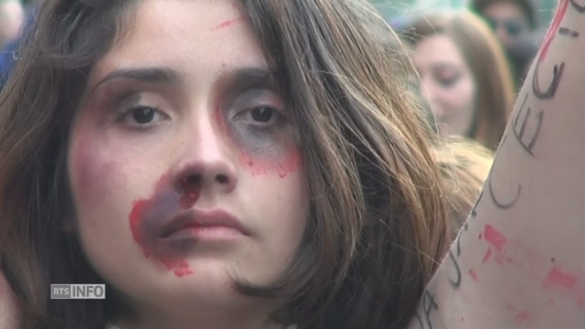 Des milliers de femmes d'Amérique latine protestent suite au meurtre d'une adolescente [RTS]