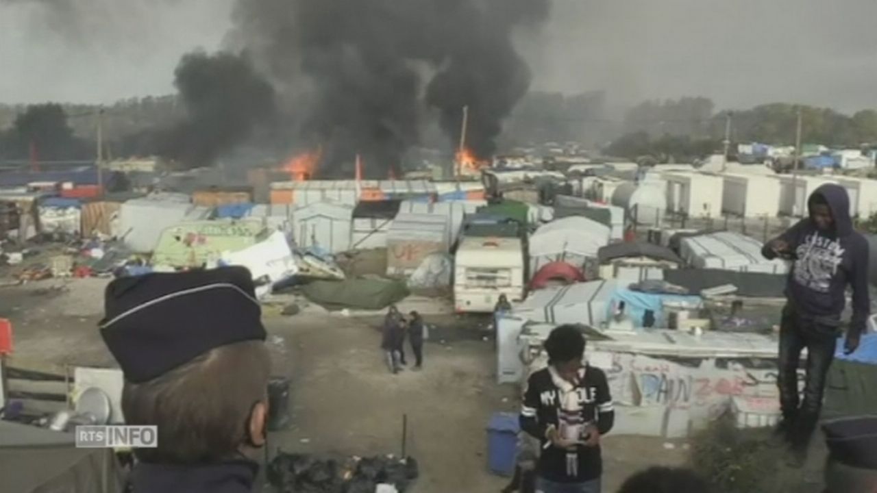 Nouveaux incendies dans la "jungle" de Calais [RTS]