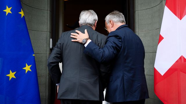 Johann Schneider-Ammann et Jean-Claude Juncker lors d'une rencontre à Zurich en septembre 2016. [Manuel Lopez - Keystone]