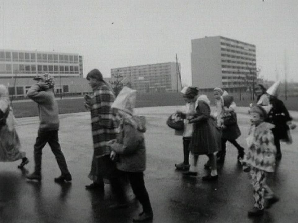 Enfants déguisés pour l'Escalade en 1965. [RTS]