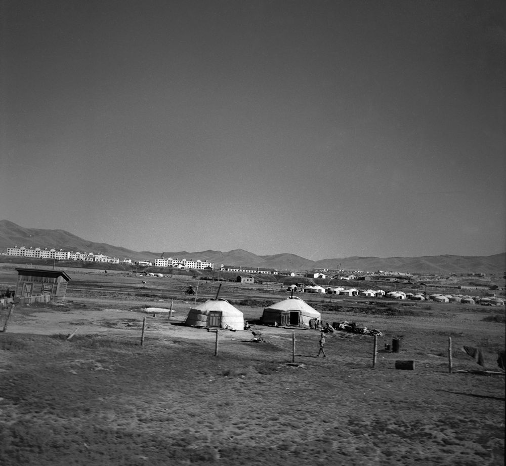 Vue d'Oulan Bator (Mongolie extérieure), en 1965.
