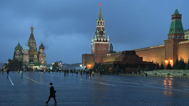 Si le Kremlin alimente le sentiment patriotique, les Russes se montrent toutefois plus critiques vis à vis des problèmes sociaux et économiques de leur pays. [Soeren Stache - DPA/AFP]