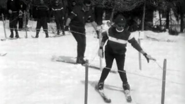 Apprendre à skier, une méthode révolutionnaire à Crans-Montana en 1963. [RTS]