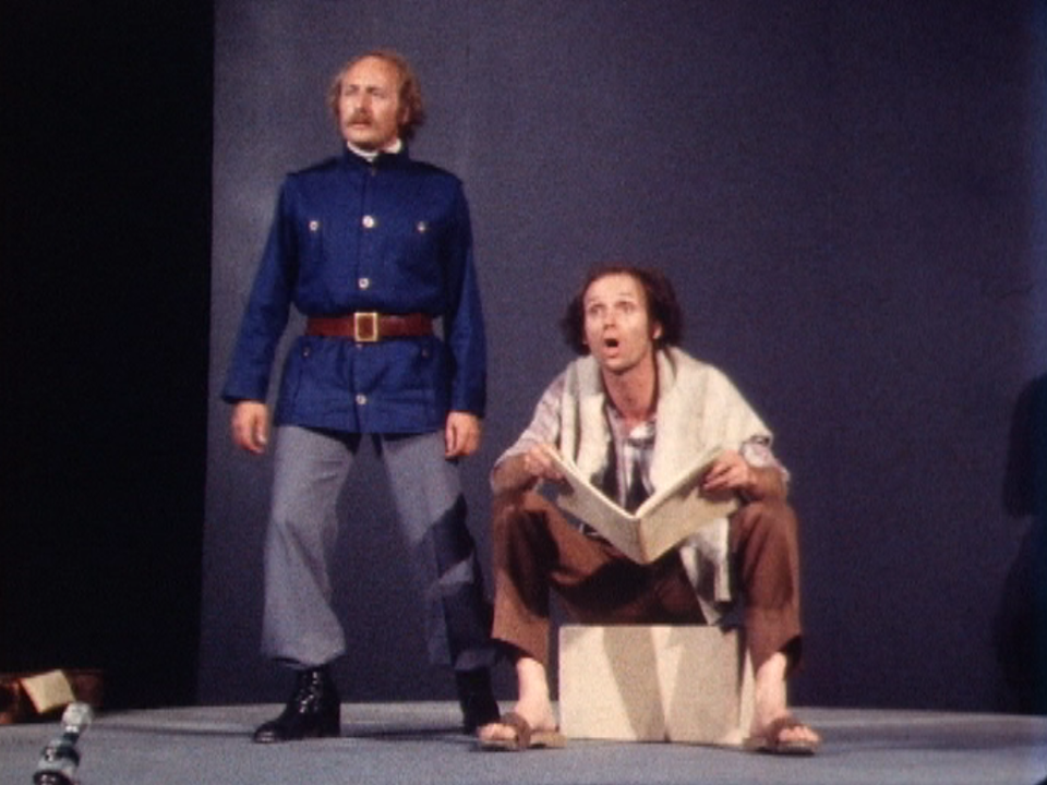 Répétition de L'histoire du soldat en 1978, dans une mise en scène de Jean-René Dubuluit et sous la direction musicale de Jean-Marie Obserson. [RTS]