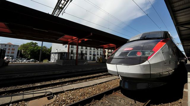 Rame TGV en gare de Genève. [Martial Trezzini - Keystone]
