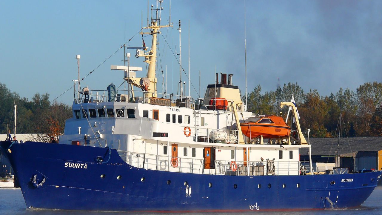 Photo d'archive du C-Star prise en 2012 lorsqu'il portait encore le nom Suunta. Aujourd'hui le C-Star est en route pour s'interposer aux opérations de sauvetage de migrants menées par des ONG en Méditerranée. [Dietmar Hasenpusch - DPA - AFP]