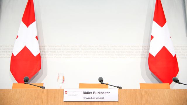 La place vide du conseiller fédéral Didier Bukhalter, qui a annoncé sa démission le 14 juin 2017. [Anthony Anex - Keystone]