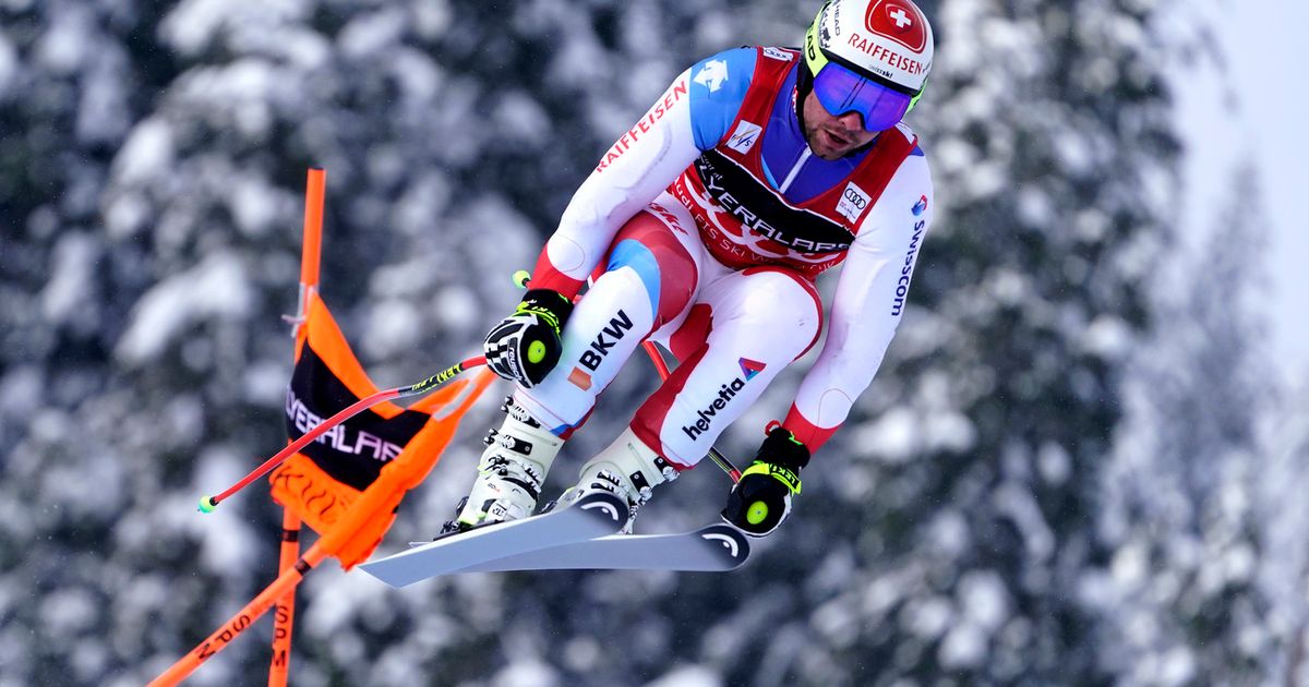 Ski: Beat Feuz creuse l'écart avec Aksel Lund Svindal