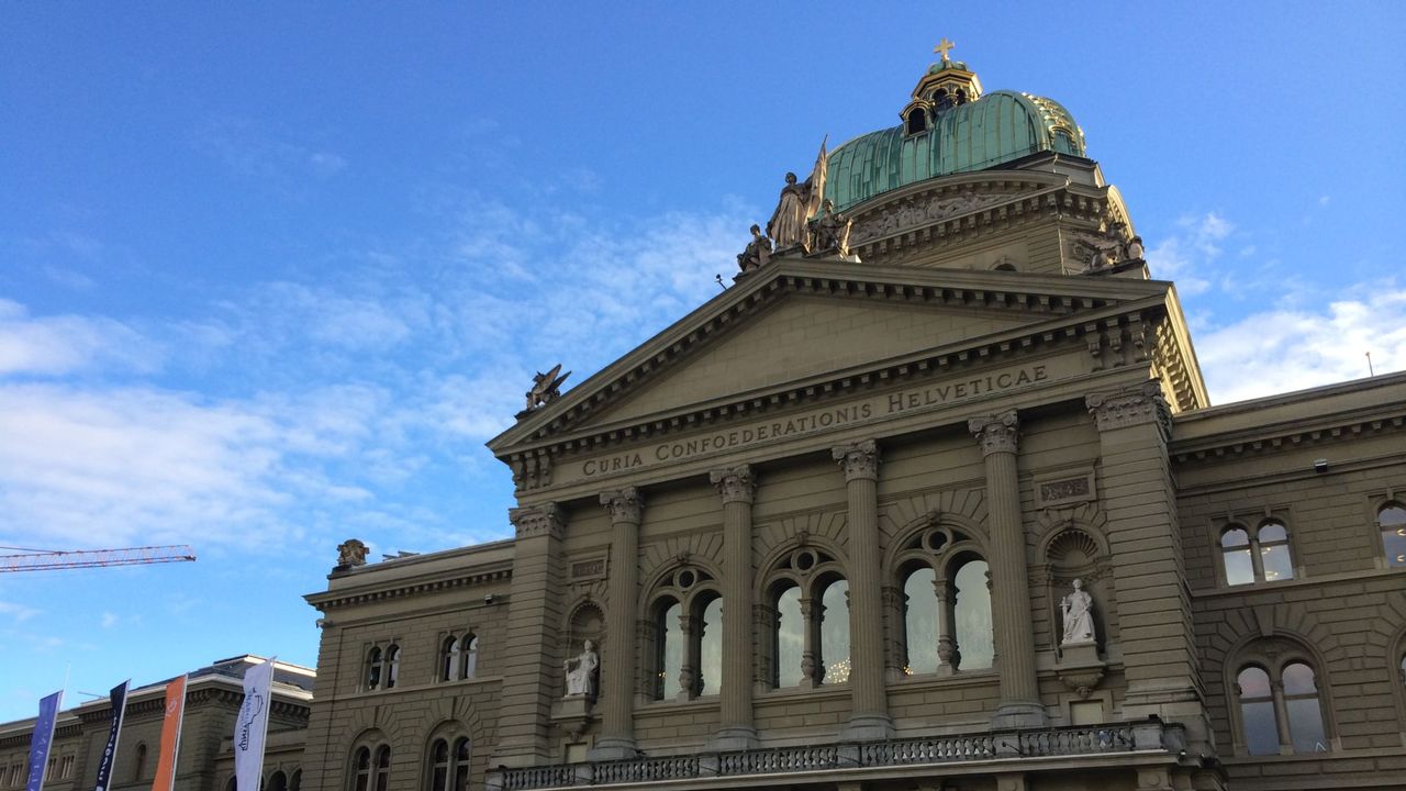 Le Palais fédéral à Berne, siège du gouvernement et du parlement helvétiques. [Manuella Maury - RTS]