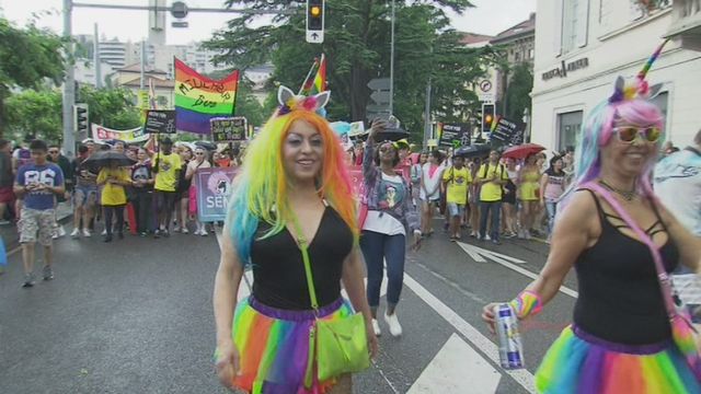 La Suisse italienne accueille sa première Pride LGBT [RTS]