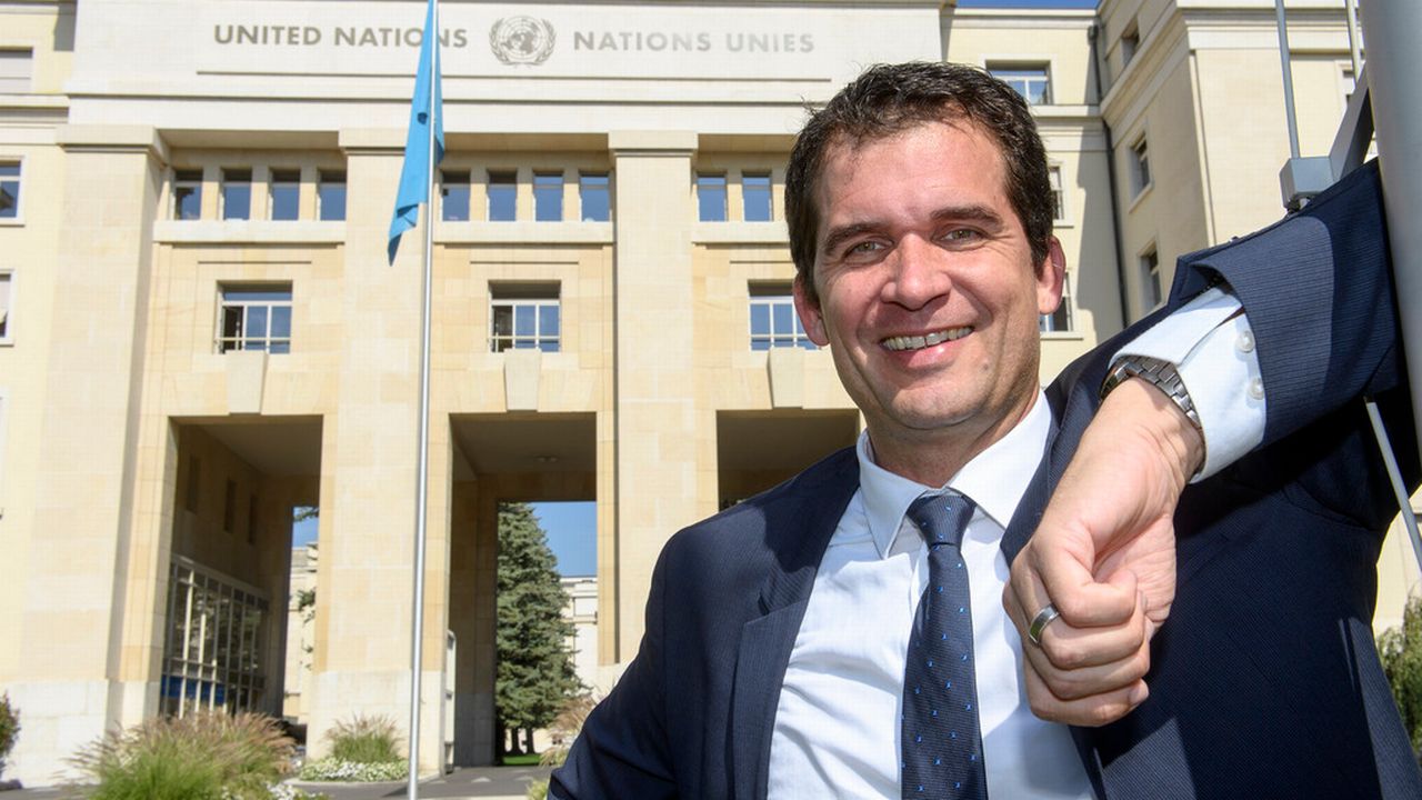 Le Suisse Nils Melzer devant l'ONU à Genève en septembre 2016. [Martial Trezzini - Keystone]