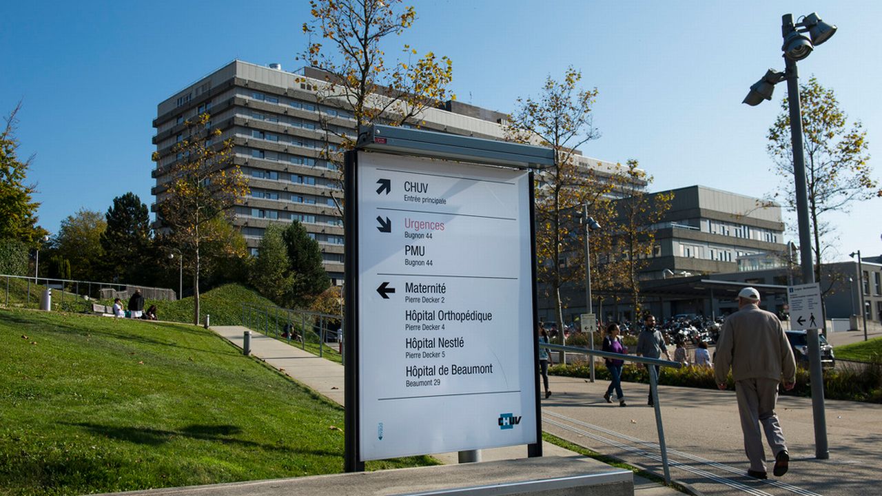 Les patients sont reçus dans un local sécurisé au CHUV à Lausanne. [Jean-Christophe Bott - Keystone]