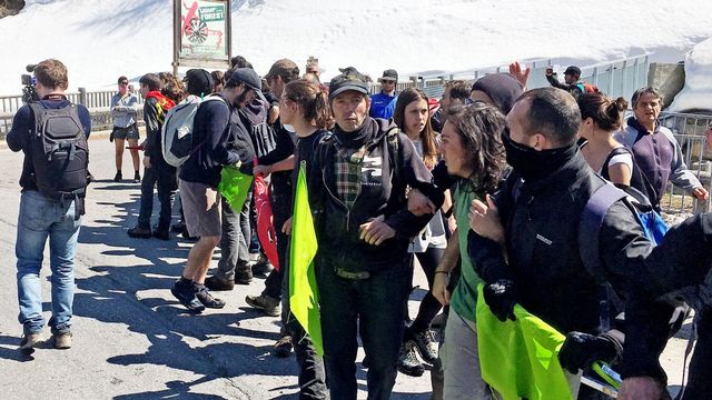 Les accusés avaient été arrêtés en marge d'une manifestation pro-migrants le 22 avril 2018 près de Briançon.  [Alessandro Di Marco - Keystone]