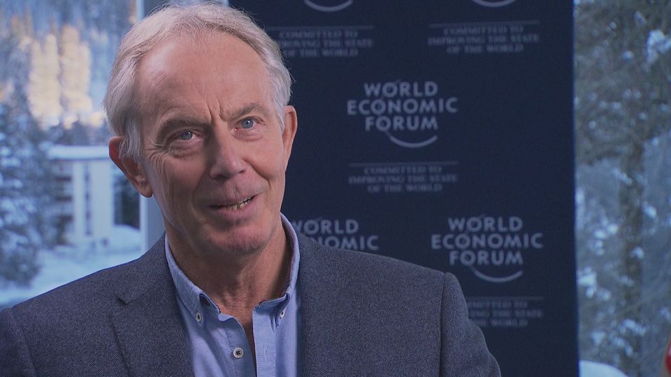 Tony Blair: "Le chemin de l’Europe sera plus long pour les Suisses que pour les Anglais" [RTS]