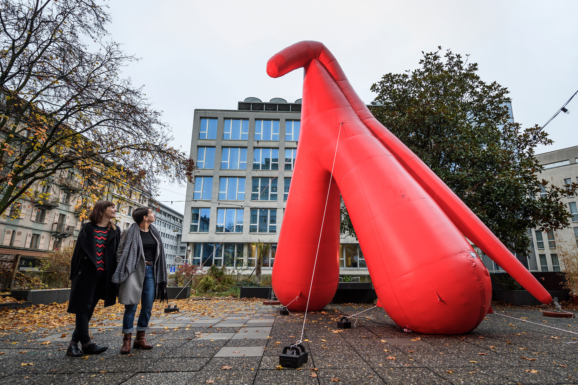 Clitoris gonflable à Genève pour le festival Les Créatives en novembre 2018.