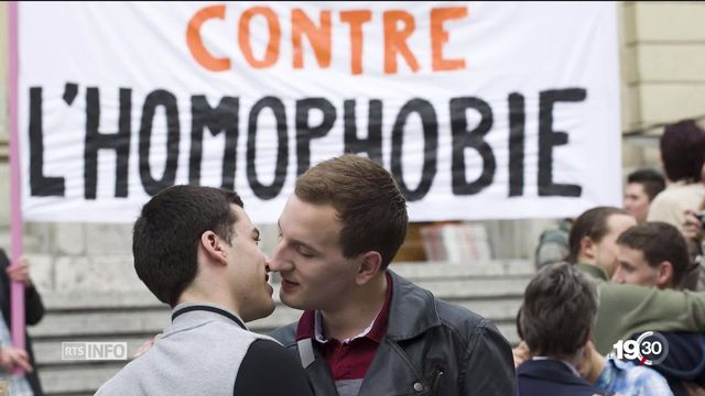 Référendum UDF contre la norme sur l'homophobie : Polémique autour de la récolte de signatures [RTS]
