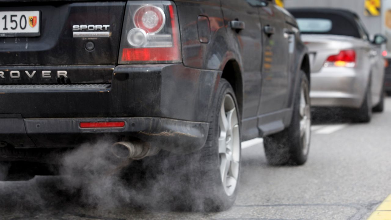 La tendance à la baisse des émissions de CO2 des véhicules neufs s'est inversée.  [Salvatore Di Nolfi - Keystone]