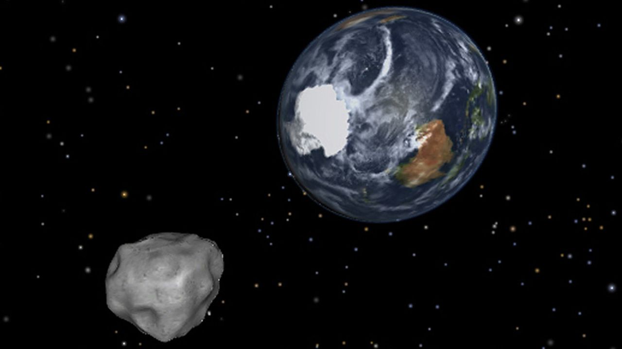 Une simulation du passage de l'astéroïde 2012 DA14 passant à près de 27'000 kilomètres de la Terre, le 15 février 2013. [NASA/JPL-Caltech - AP]