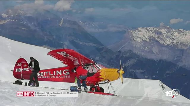 Un petit avion genevois est accusé de s'être posé dans une zone interdite du Mont-Blanc. [RTS]