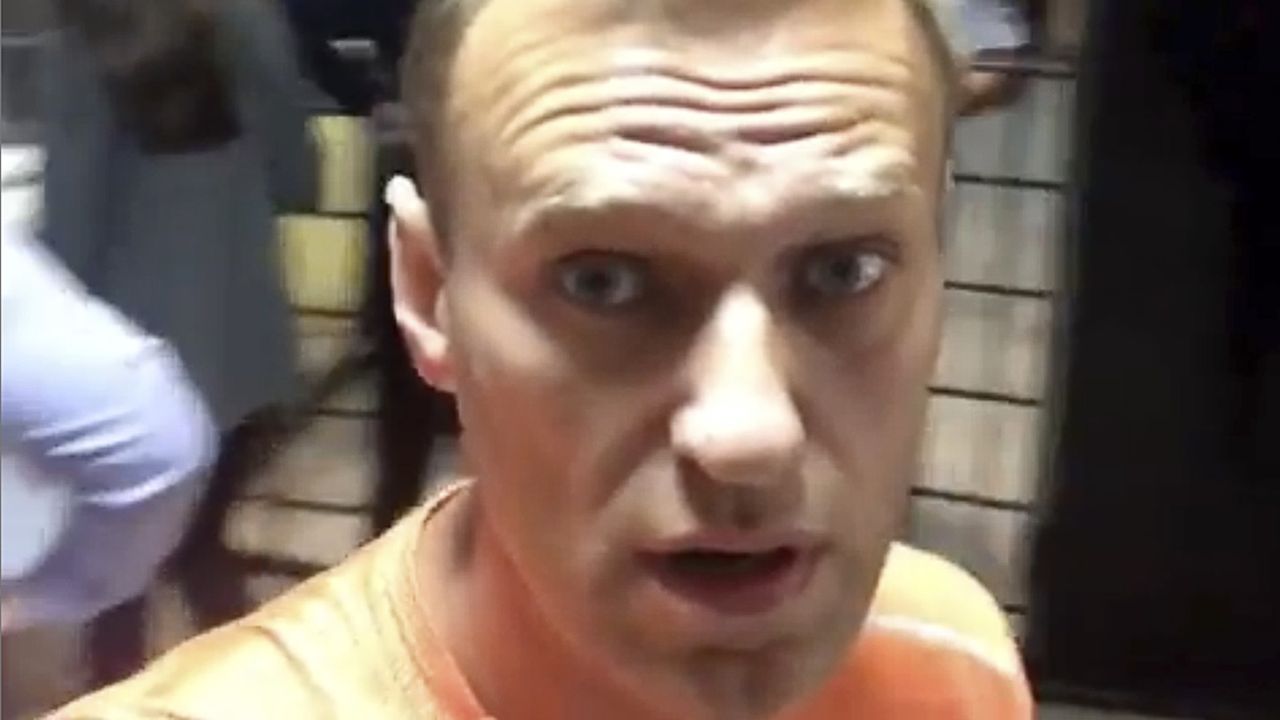 L'opposant russe Alexeï Nalvany s'est filmé dans un poste de police moscovite et a posté l'image sur Instagram. [Navalny Instagram Account via AP]