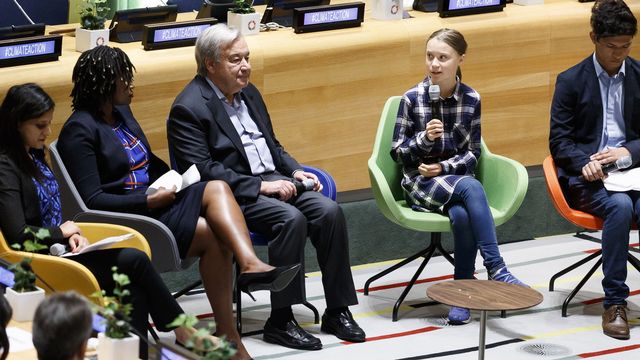La jeune activiste pour le climat Greta Thunberg a notamment parlé devant le secrétaire général des Nations unies Antonio Guterres. [Justin Lane - Keystone/EPA]