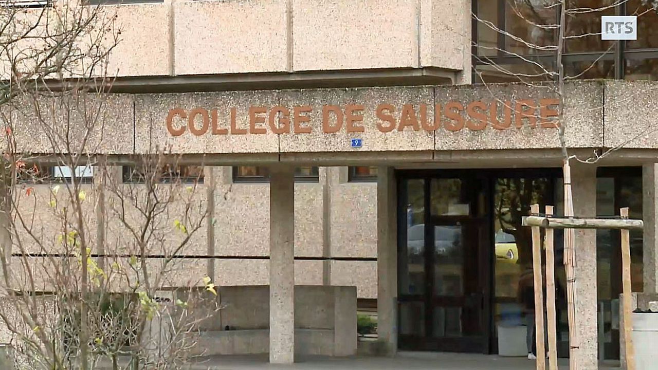 L'entrée du collège de Saussure à Genève. [RTS]