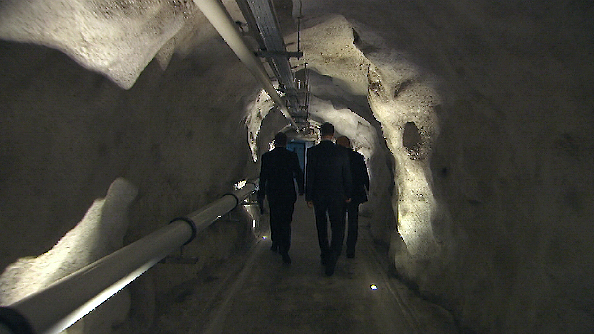 Regardez ci-dessus l'épisode sur les datas centers installés dans d'anciens bunkers suisses.