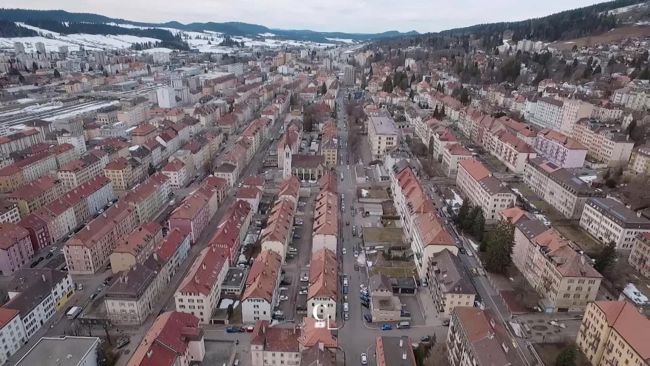 La ville de la Chaux-de-Fonds vue du ciel. [RTS]