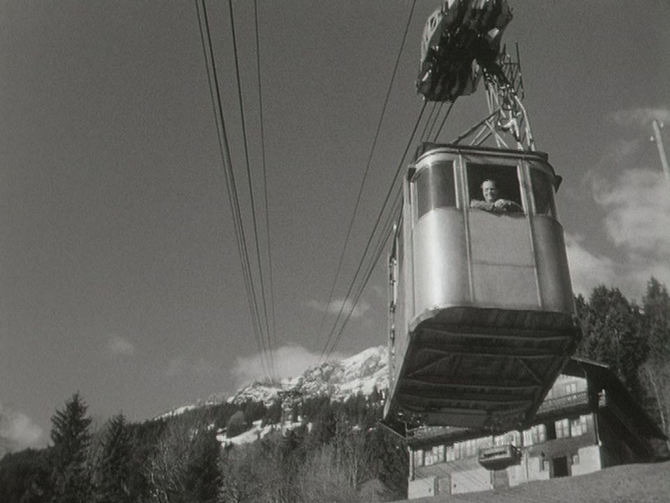 Le téléphérique de Champéry en 1959. [RTS]