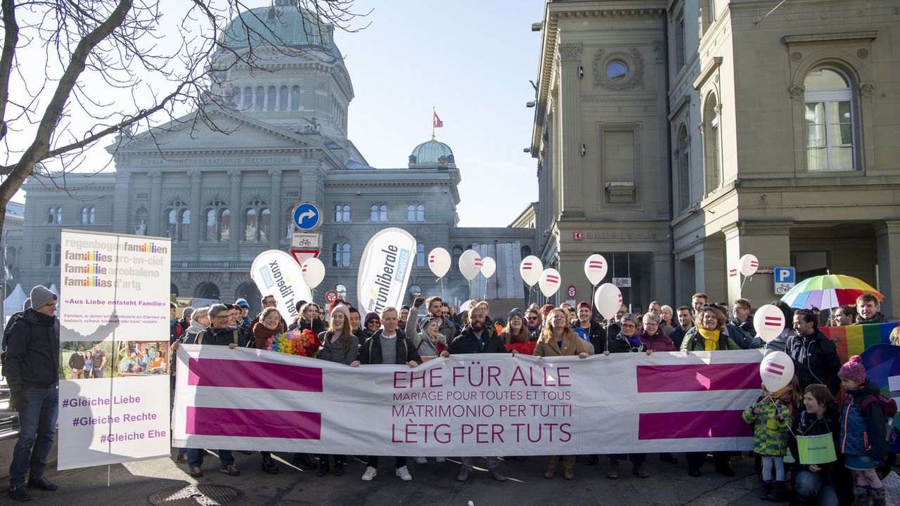 Une manifestation pour le mariage pour tous à Berne, le 14 février 2019. [Anthony Anex - Keystone]
