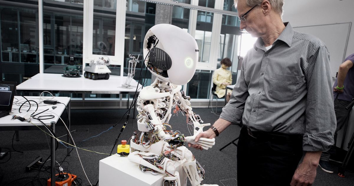 Технологии искусственного интеллекта и робототехники. Современные роботы. Робот с искусственным интеллектом. Роботы ученые. Робототехника и искусственный интеллект.