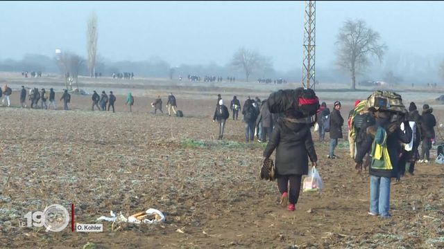 La Grèce annonce avoir bloqué l'entrée sur son territoire de près de 10'000 migrants en provenance de Turquie. [RTS]