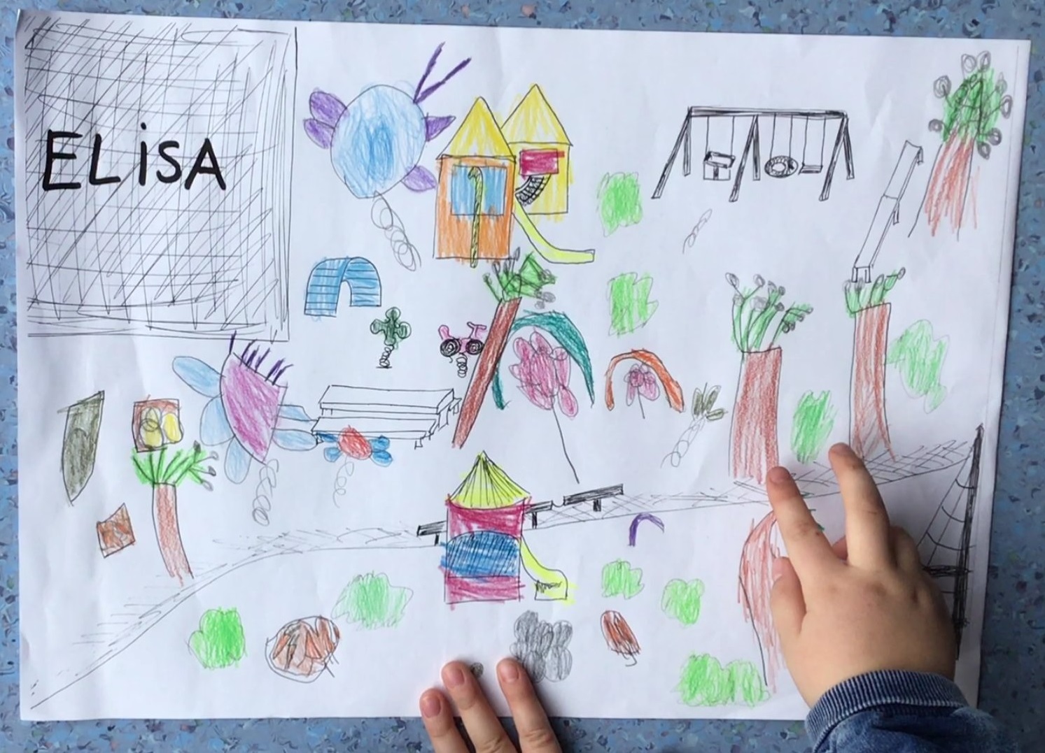 Les enfants des classes dʹécole enfantine de Courfaivre (Jura) ont dessiné le jardin de leur rêve.