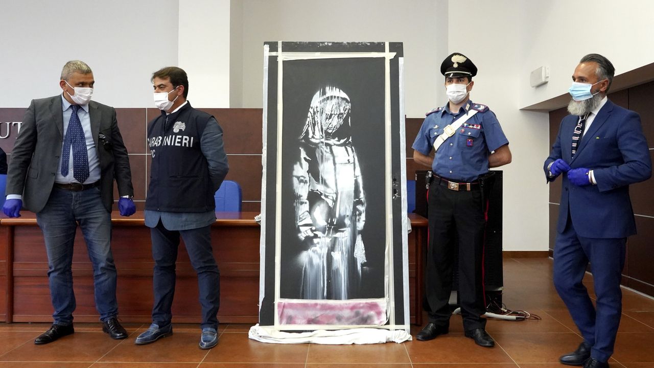 La police italienne a retrouvé le 10 juin "La jeune fille triste", oeuvre de Banksy. [Andrea Rosa - AP Photo]