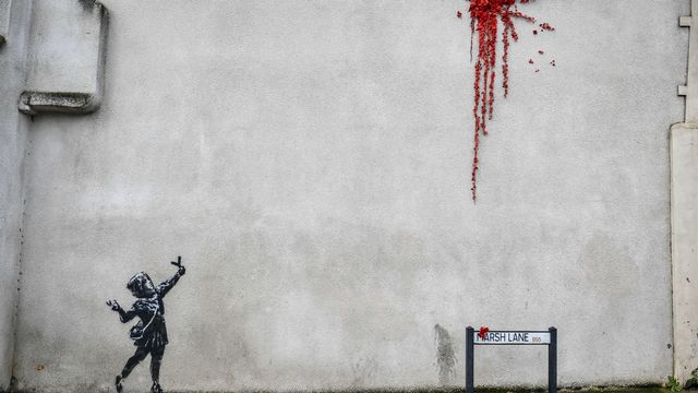 Autodestruction d'une œuvre de Banksy : l'acheteuse possède «son