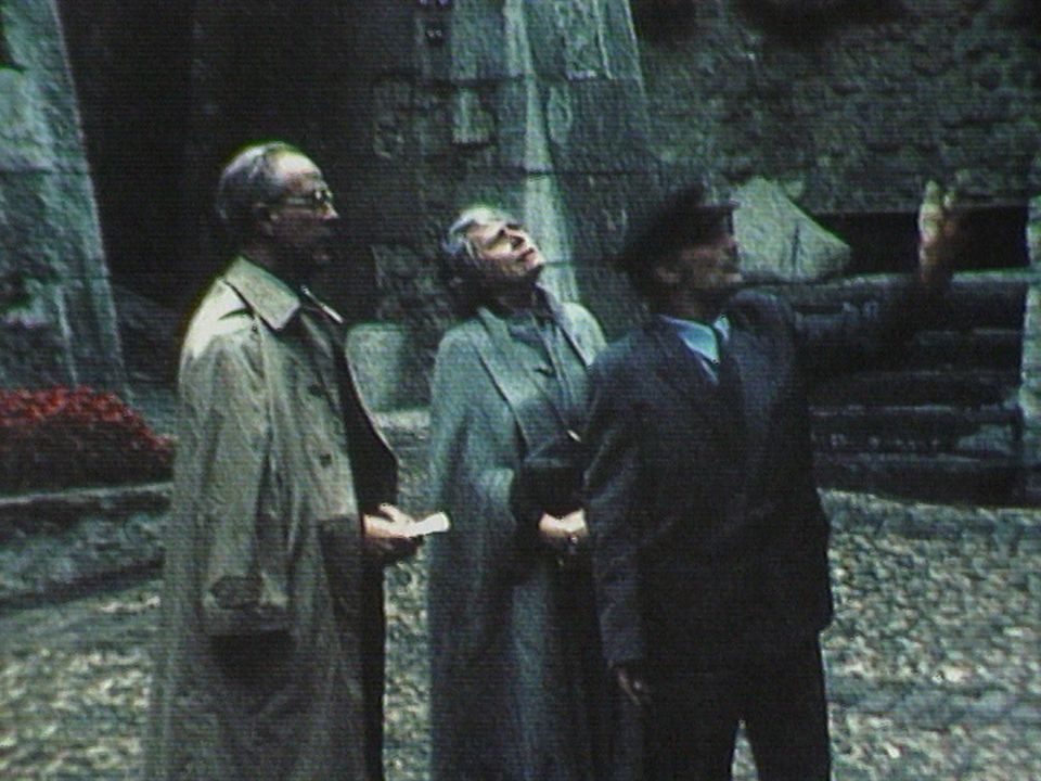 Bernard Haller propose une visite du Château de Chillon en 1979. [RTS]