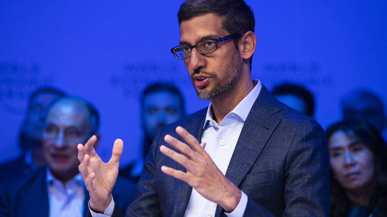 Lors du Forum économique de Davos 2020, le patron d'Alphabet Sundar Pichai a affirmé que la santé était un marché prioritaire pour Google. [Gian Ehrenzeller - Keystone]