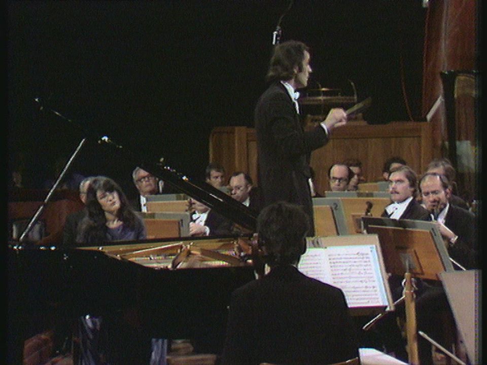 Martha Argerich et Charles Dutoit dans le Concerto n°1 de Tchaikovski le 5 janvier 1975 [RTS]