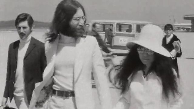 John Lennon et Yoko Ono à Cointrin en 1969. [RTS]