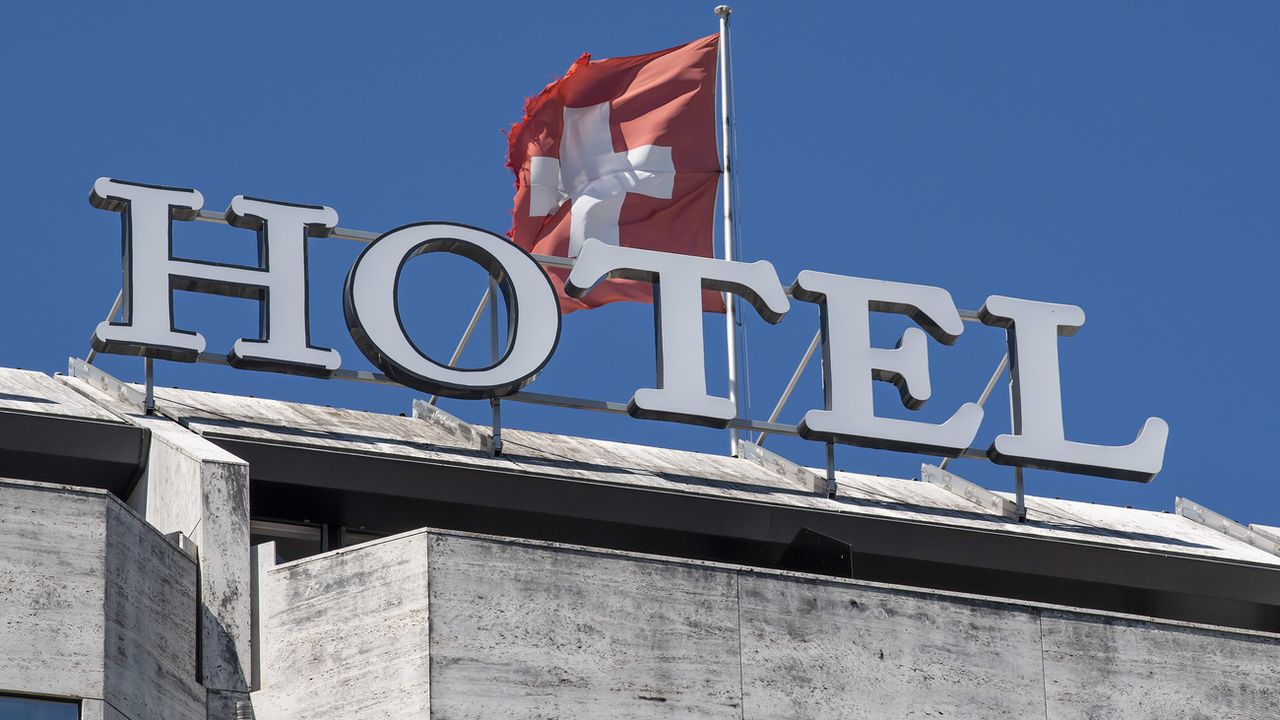 Les perspectives sont sombres pour l'hôtellerie suisse en raison de la crise du Covid-19. [Martial Trezzini - Keystone]