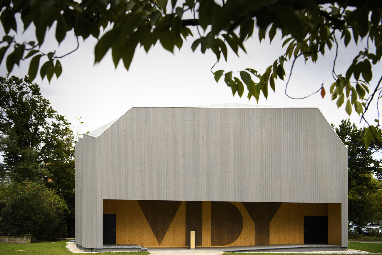 Le Pavillon, la salle annexe du Théâtre de Vidy, a été conçu par Yves Weinand (IBOIS, EPFL).