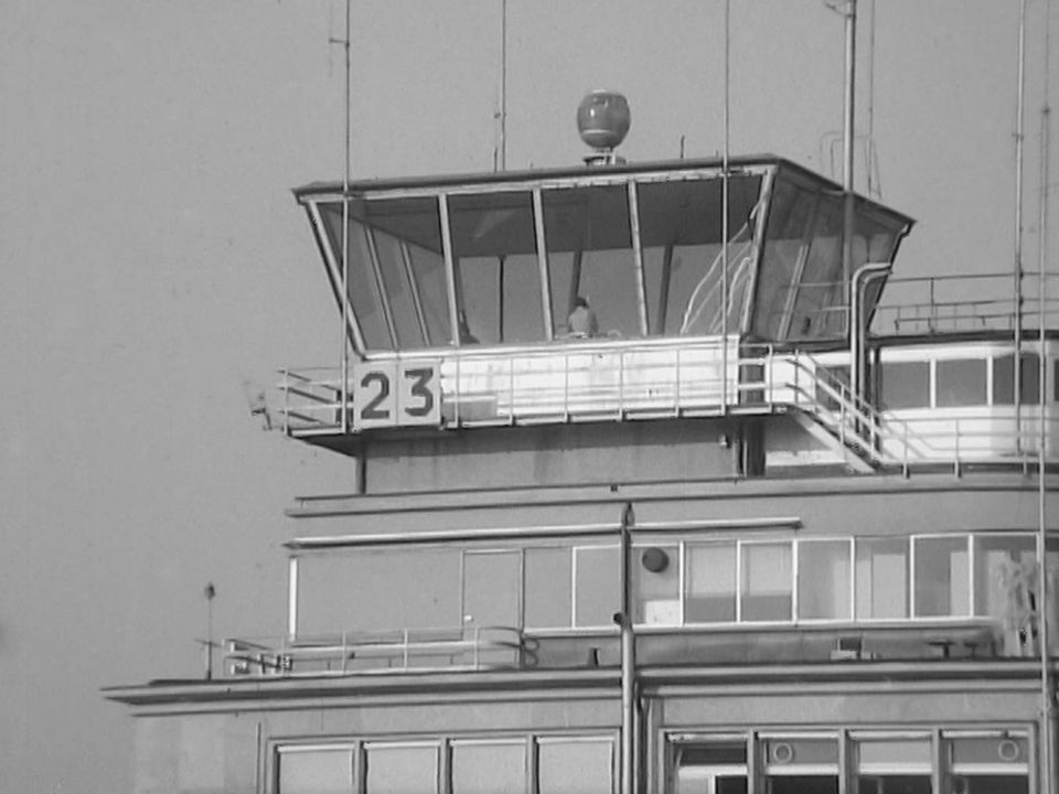 La tour de contrôle de Genève-Cointrin en 1973. [RTS]