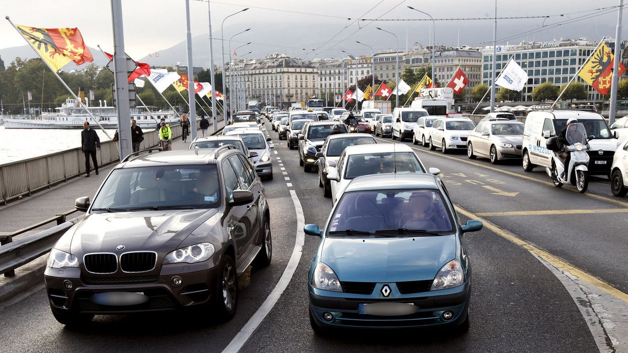 Le trafic n'a pas diminué cette année pendant les vacances d'été à Genève (image d'illustration). [Salvatore Di Nolfi - Keystone]