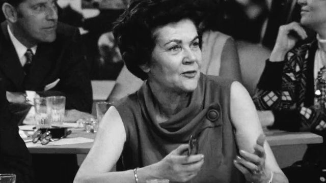La présidente de l'Association suisse pour le suffrage féminin Gertrude Girard-Montet, lors d'un débat télévisé à quelques jours du vote du 2 février 1971. [RTS]