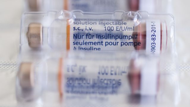 Des flacons d'insuline destinés à l'injection pour les personnes souffrant de diabète [Christian Beutler - Keystone]