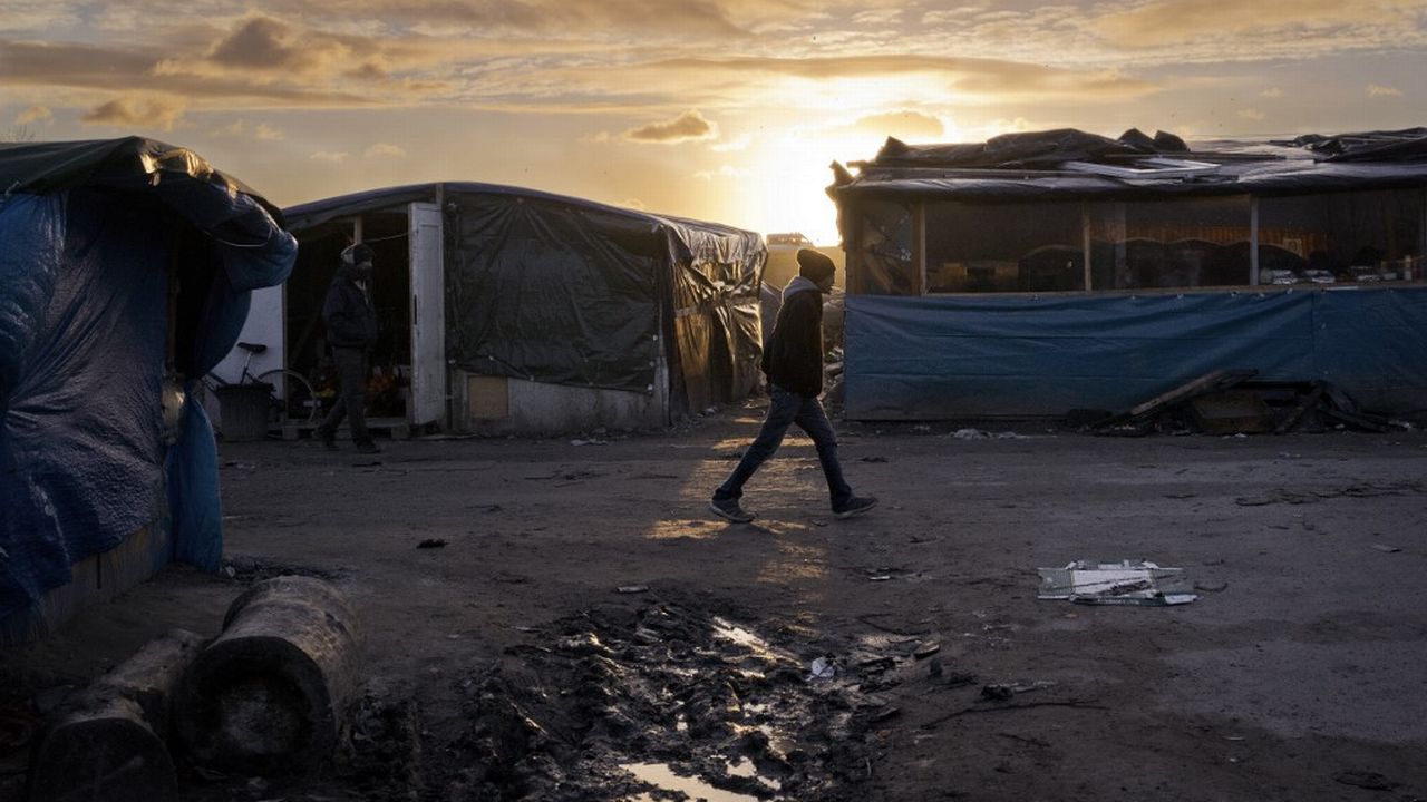 Les conditions de vie des migrants se sont dégradées à Calais. [Johanna Senpau - AFP]
