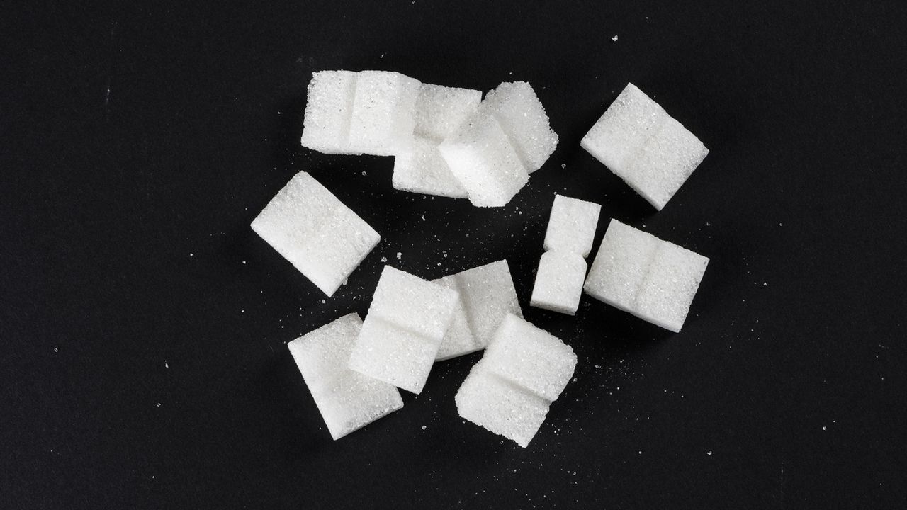 Une intervention parlementaire demande une meilleure information concernant le sucre présent dans les produits alimentaires.  [Christian Beutler - Keystone]